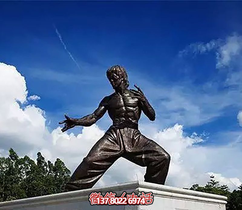 广场景区铜雕功夫明星李小龙博鱼平台