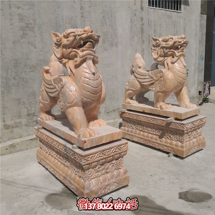 故宫门口晚霞红石雕貔貅博鱼平台