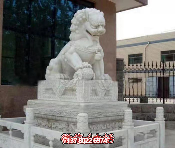 公园庭院别墅汉白玉石雕大型仿真狮子博鱼平台 公园庭院别墅汉白玉石雕大型仿真狮子博鱼平台