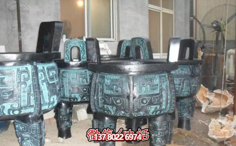城市街道仿古做旧青铜鼎博鱼平台
