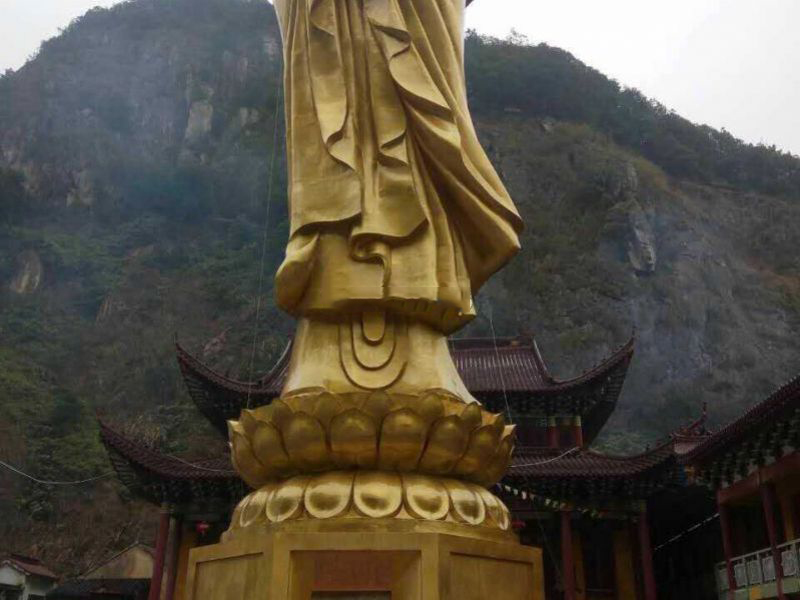 铜雕观音
